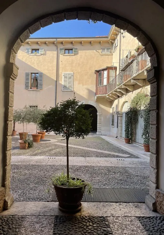 Antiche Colonne Apartment Verona Italy